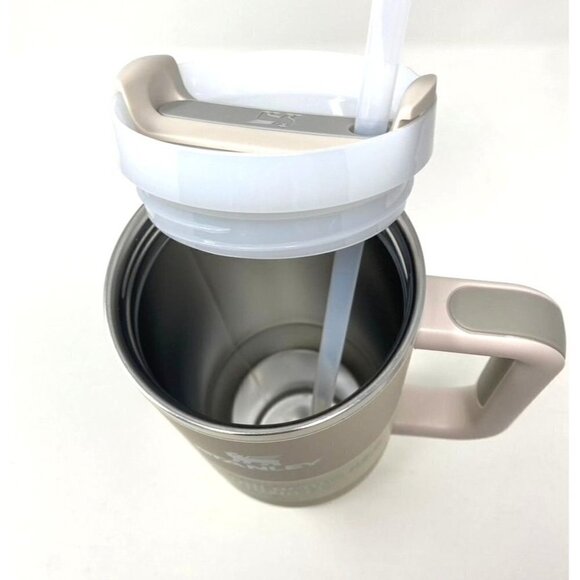Stanley The Quencher H2.0 FlowState™ Tumbler Soft Matte 40 Oz Dune - Picture 6 of 6